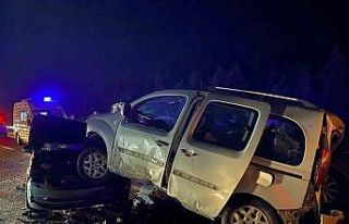 Anadolu Otoyolu’nda zincirleme kazada 11 araç birbirine...