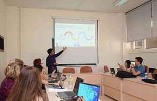 Anadolu Üniversitesi ve Allama Iqbal Açık Üniversitesi...