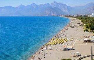 Antalya’da Eylül sıcakları: Termometreler 38...