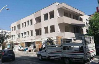 Antalya’da riskli yapımın yıkımında gerginlik