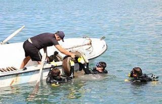 Araç lastiği, sandalye ve torbalarca çöp denizden...