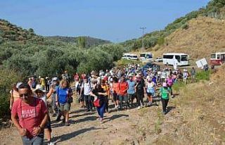 Atatürk Kayalıkları’na doğa yürüyüşü düzenlendi