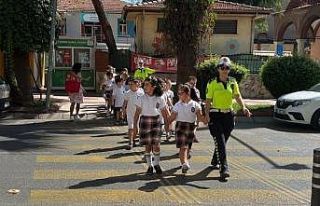 Aydın’da öğrenciler için 44 trafik polisi görevlendirildi