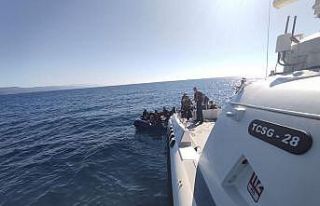 Ayvacık açıklarında 48 kaçak göçmen yakalandı