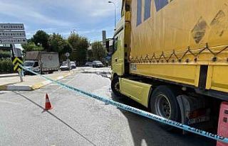 Bahçelievler’de mazot dökülen yol ulaşıma kapandı