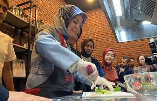 Bakan Göktaş, Ankara’da Gastro Akademi’yi ziyaret...