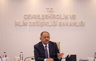 Bakan Özhaseki: "Tertemiz bir hava için canla...