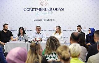 Bakan Tekin, Eskişehir’de öğretmenlerle buluştu