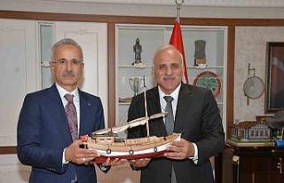 Bakan Uraloğlu’ndan Trabzon Büyükşehir Belediyesi’ne...