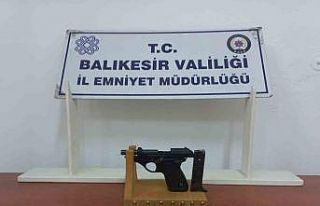 Balıkesir’de 14 aranan şahıs yakalandı
