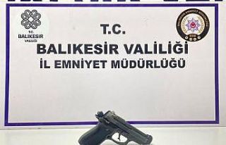 Balıkesir’de polis aranan 25 şahsı yakaladı