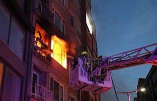 Bandırma’da ev yangını korkuttu