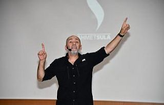 “Barışın polisi” Ahmet Sula Osmaniye’de vatandaşlarla...