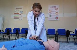 BARÜ’de ilk yardımda bir ilk