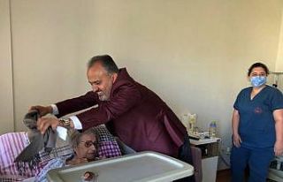 Başkan Aktaş’tan Sayide teyzeye sürpriz ziyaret