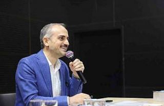 Başkan Çiftçi, üniversiteyi kazanan gençlerle...