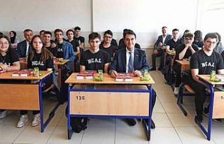 Başkan Dündar, 9 bin 662 öğrenci ile buluştu
