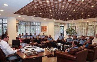 Başkan Ekim zabıtalarla bir araya geldi