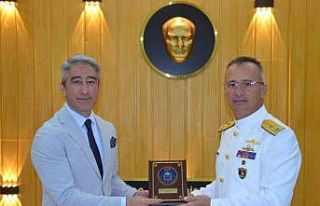 Başkan Oktay, Aksaz Deniz Üs Komutanı Eski’yi...