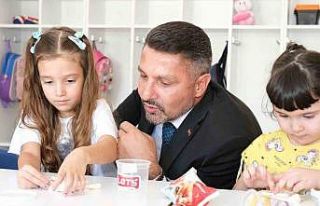 Başkan Yüzügüllü öğrencileri ziyaret etti