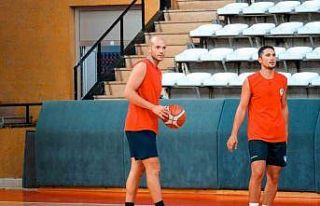 Basketbol heyecanı parkelere geri döndü