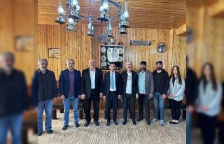 Bayburt Milletvekili Ateş gazetecilerle bir araya...