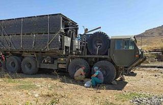 Belediye ekipleri sahra hastanesinde can dostları...