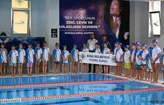 Biga’da yüzme yarışları düzenlendi
