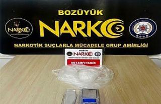 Bilecik’te 13 ayrı noktaya uyuşturucu operasyonu