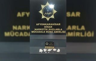 Bin 22 kullanımlık uyuşturucu ile yakalanan 2 kişiden...