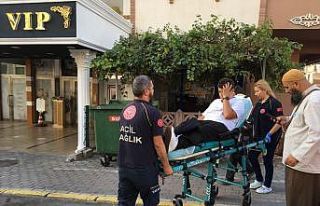 Binbin ile okula giden lise öğrencisine otomobil...