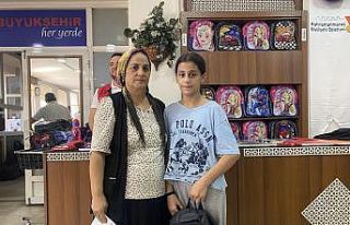 Binlerce öğrenciye kırtasiye yardımı yapıldı