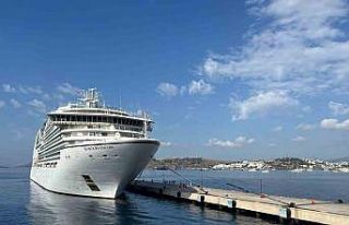 Bodrum’a dev gemi ile geldiler