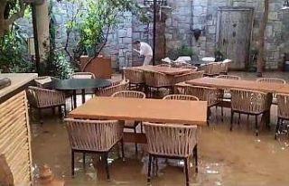 Bodrum’da restoran sular altında kaldı