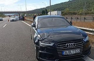 Bolu TEM’de feci kaza: Araçtan indi, otomobilin...