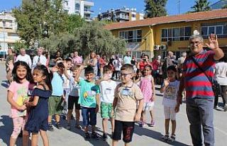 Bu kez okul zili Aydın için çaldı