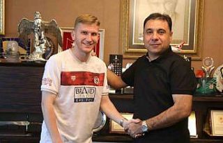 Burak Kapacak resmen Sivasspor’da