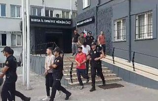 Bursa’da aranan şahıslara operasyon: 23 gözaltı