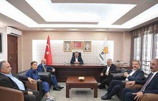 Büyükkılıç’tan başkanlarla, AK Parti il başkanı...