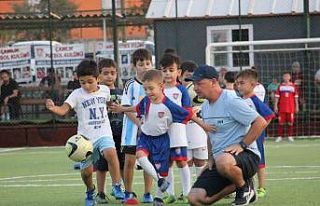 Çamlık Futbol Kulübü yeni yetenekleri keşfetmeye...