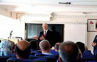 “Çocuklarımızın gönlüne girmeliyiz”