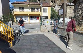 Çukurca Belediyesi çocuk parklarını yeniliyor