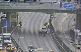 D-100 Karayolu’nda koşan başı boş atlar trafiği...