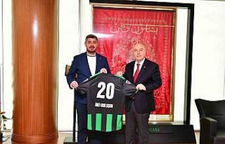 Denizlispor yönetimi Vali Coşkun’la buluştu