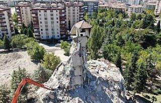 Depremin en dikkat çeken görüntüsü Elazığ’dan:...