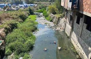 Dere yatağını çöplüğe çevirdiler