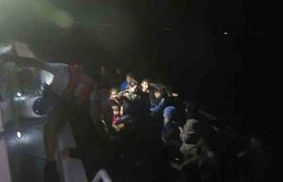 Didim’de 33 düzensiz göçmen kurtarıldı