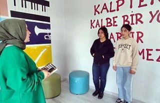 Diksiyon eğitimi ile akıcı konuşma becerisi kazanıyorlar