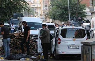 Diyarbakır’da husumetli aileler arasında silahlı...