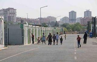 Diyarbakır’da konteyner kentte kalan 540 öğrenci...